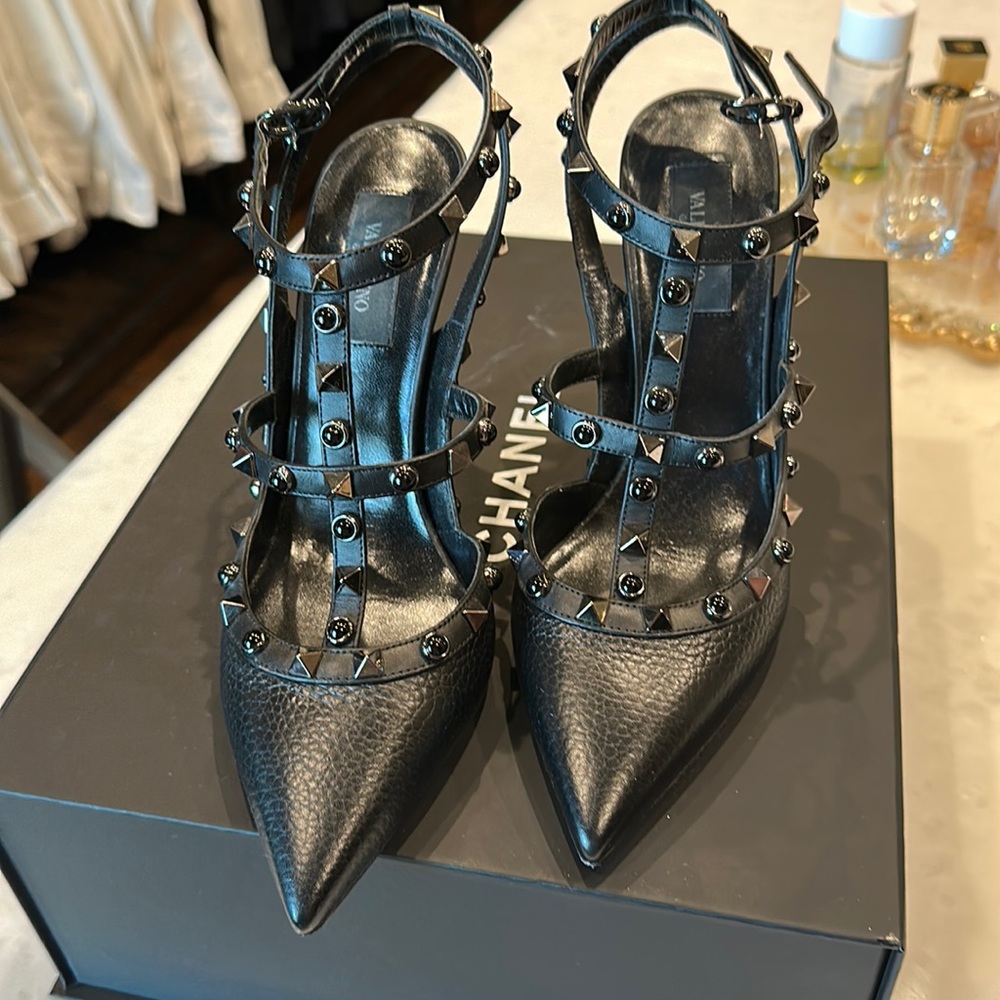 Valentino rockstud cage pumps new without tags/ authentic.